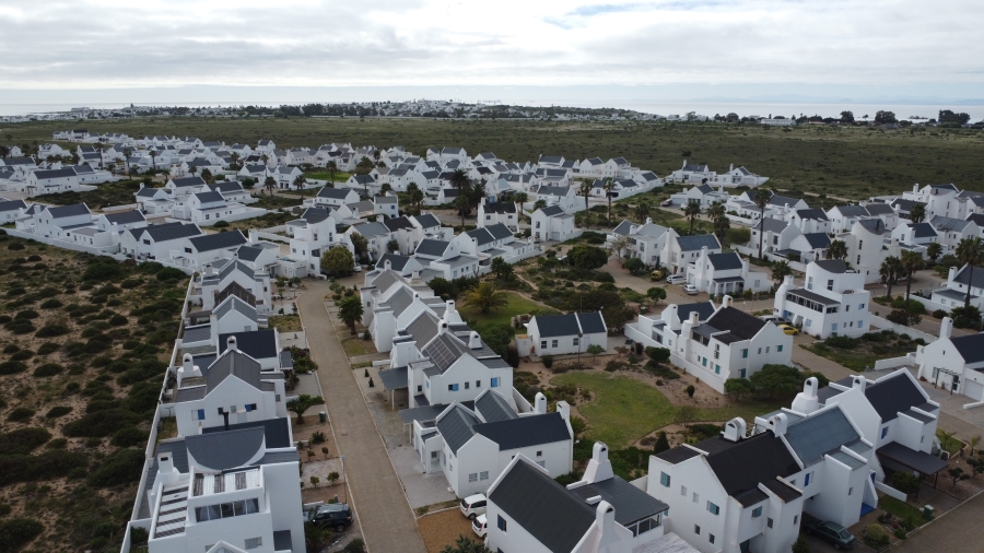 2 Bedroom Property for Sale in Lampiesbaai Western Cape